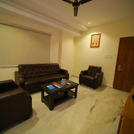 Hotel Dhruv Elite And Banquets Hajdarabad Zewnętrze zdjęcie