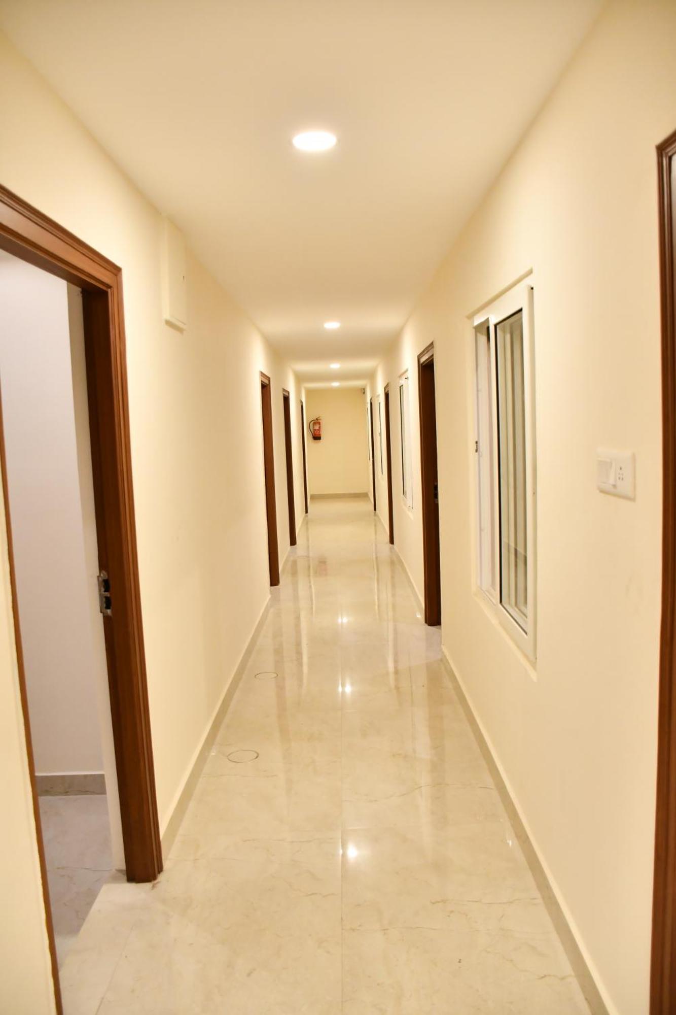 Hotel Dhruv Elite And Banquets Hajdarabad Zewnętrze zdjęcie