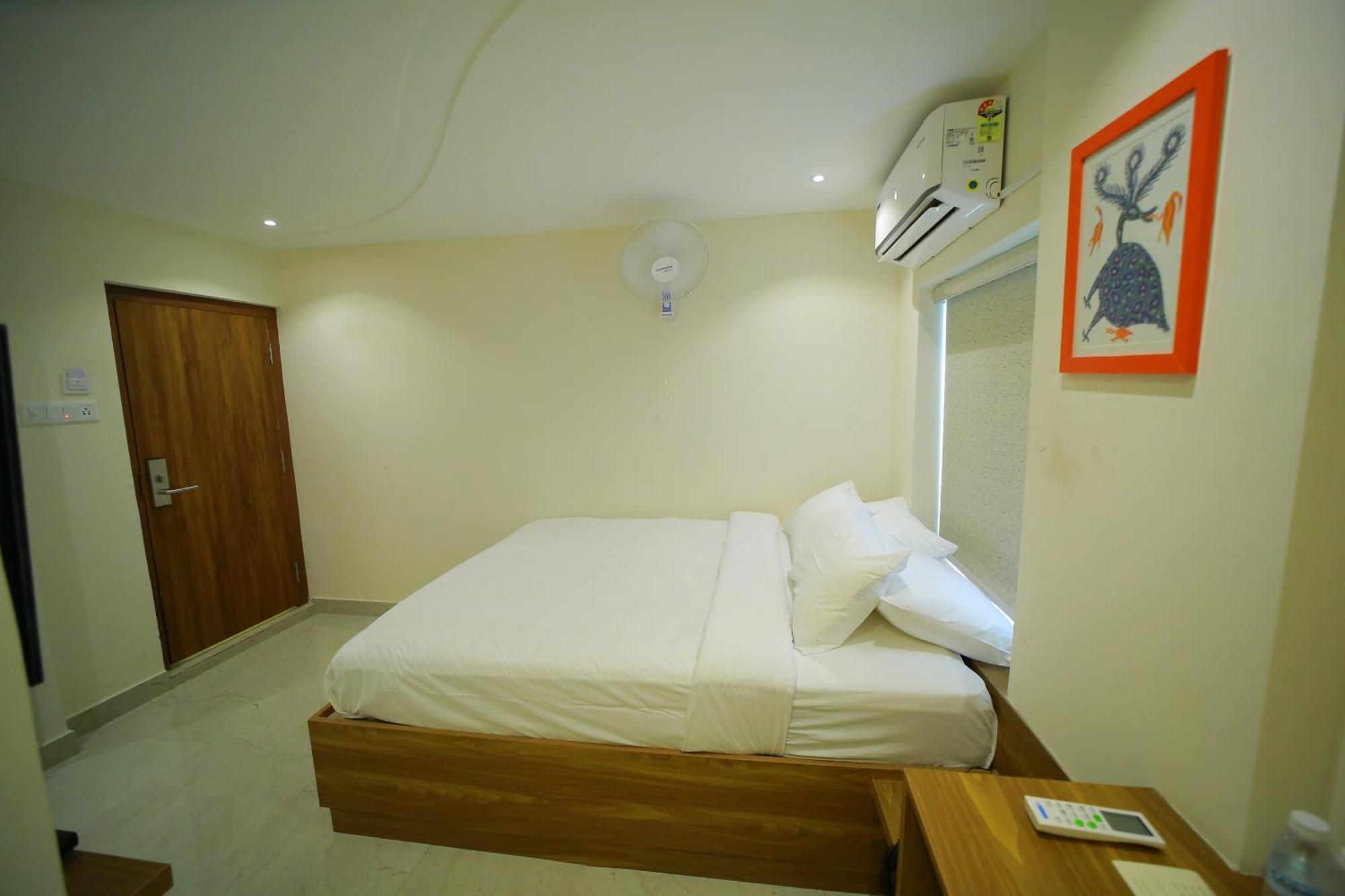 Hotel Dhruv Elite And Banquets Hajdarabad Zewnętrze zdjęcie
