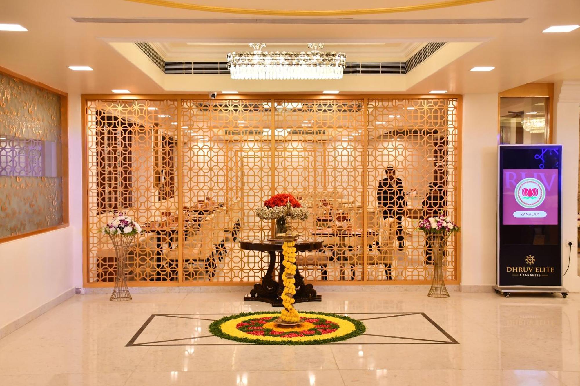 Hotel Dhruv Elite And Banquets Hajdarabad Zewnętrze zdjęcie